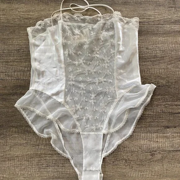 Victoria Secret Gold Tag Bridal Set Size M